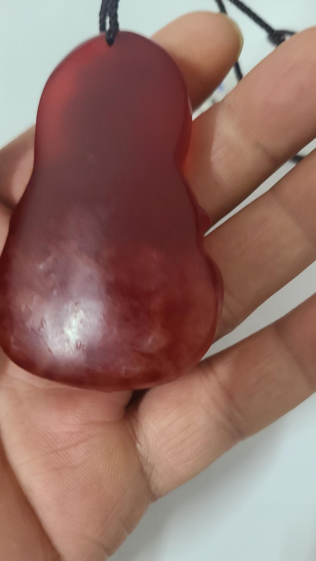 红土白芍寄生虫观音沉香吊坠