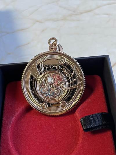 第173期拍卖【长期征集拍品】 - 喀麦隆2021年十二星座系列水瓶座镀玫瑰金银币，999银镀金，10克，发行999枚