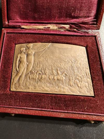 老王徽章第145期 - 法国一战战场方形大铜章    原盒    尺寸56×37mm   重量54g