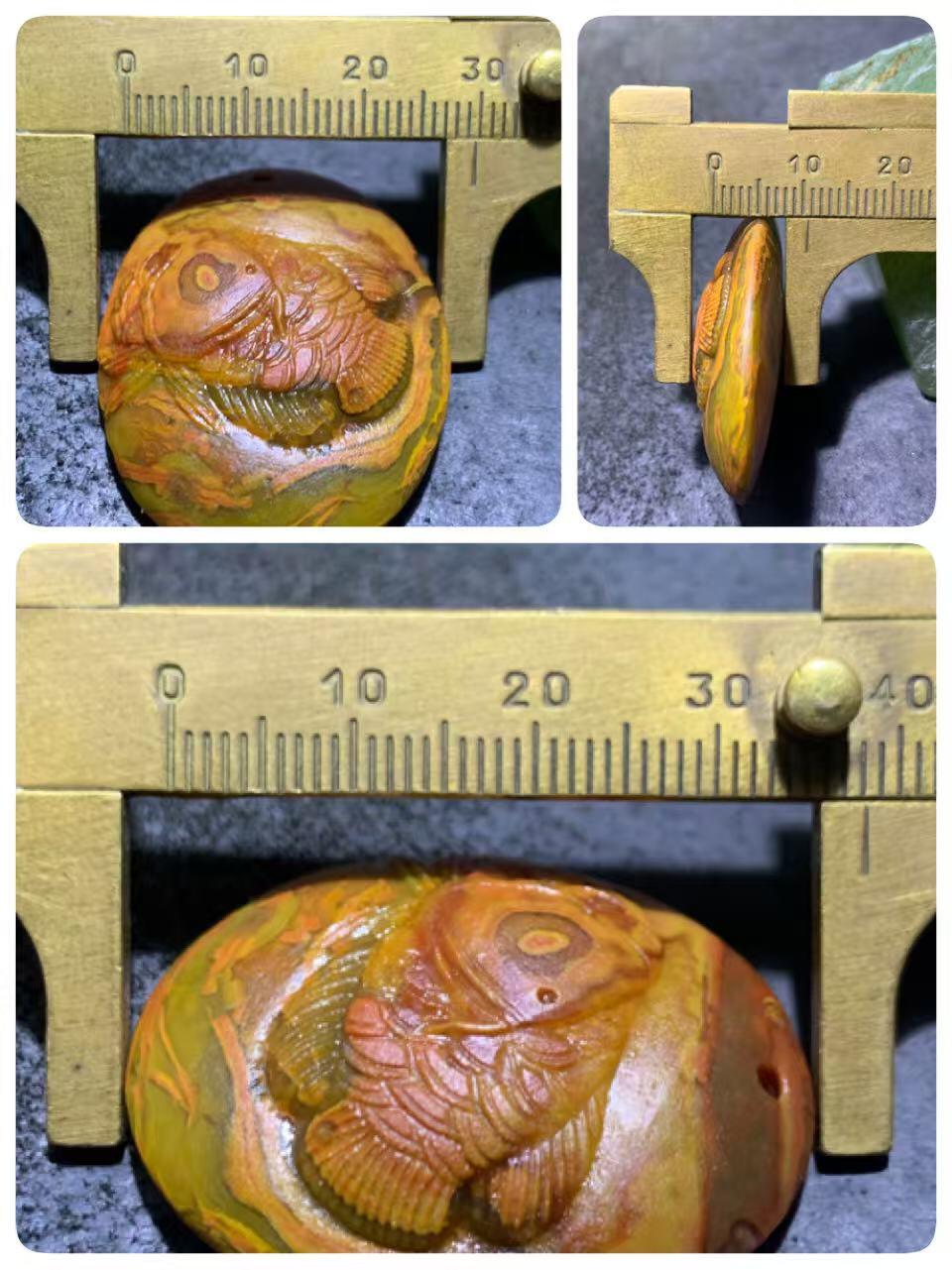 精美亚光冰飘天眼纹战国红玛瑙手工俏色巧雕龙鱼吊坠（牌子）一个