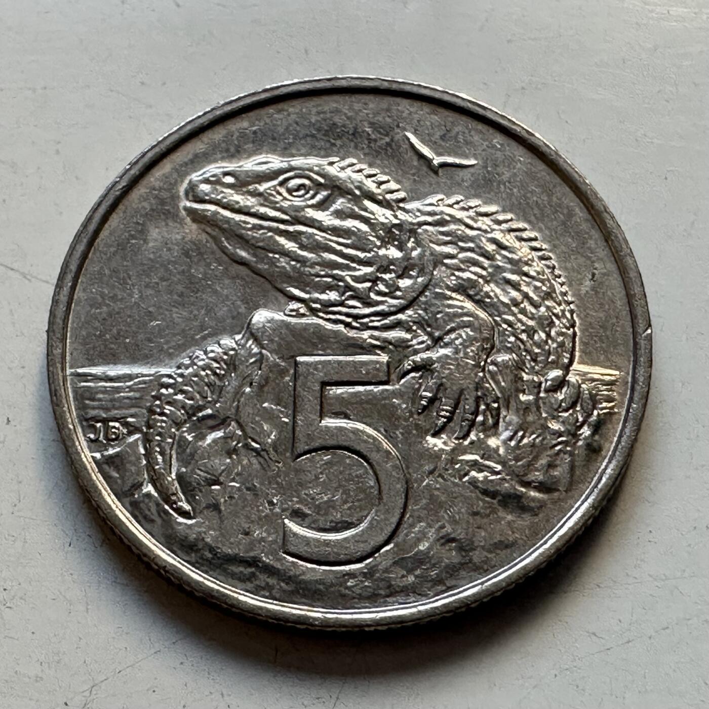 🌹外币初藏🌹🐯2025年第95场  每周二四六晚8️⃣点 接代拍 新西兰1988年五分