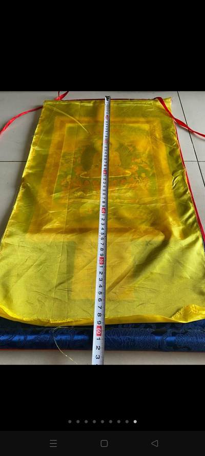 老寺庙拆迁偶得唐卡画，绢丝，手绘，精美绝伦，用料考究，做工精致，庙宇供奉多載，已开光，请回家吧，摆设供奉，镇宅辟邪，永世平安！ 老寺庙拆迁偶得唐卡画，绢丝，手绘，精美绝伦，用料考究，做工精致，庙宇供奉多載，已开光，请回家吧，摆设供奉，镇宅辟邪，永世平安！