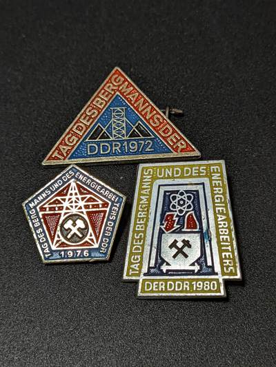 韵星假日拍卖第二十二期 -- Rimey Holidays Auction 22 - 民主德国矿业与能源部徽章一组