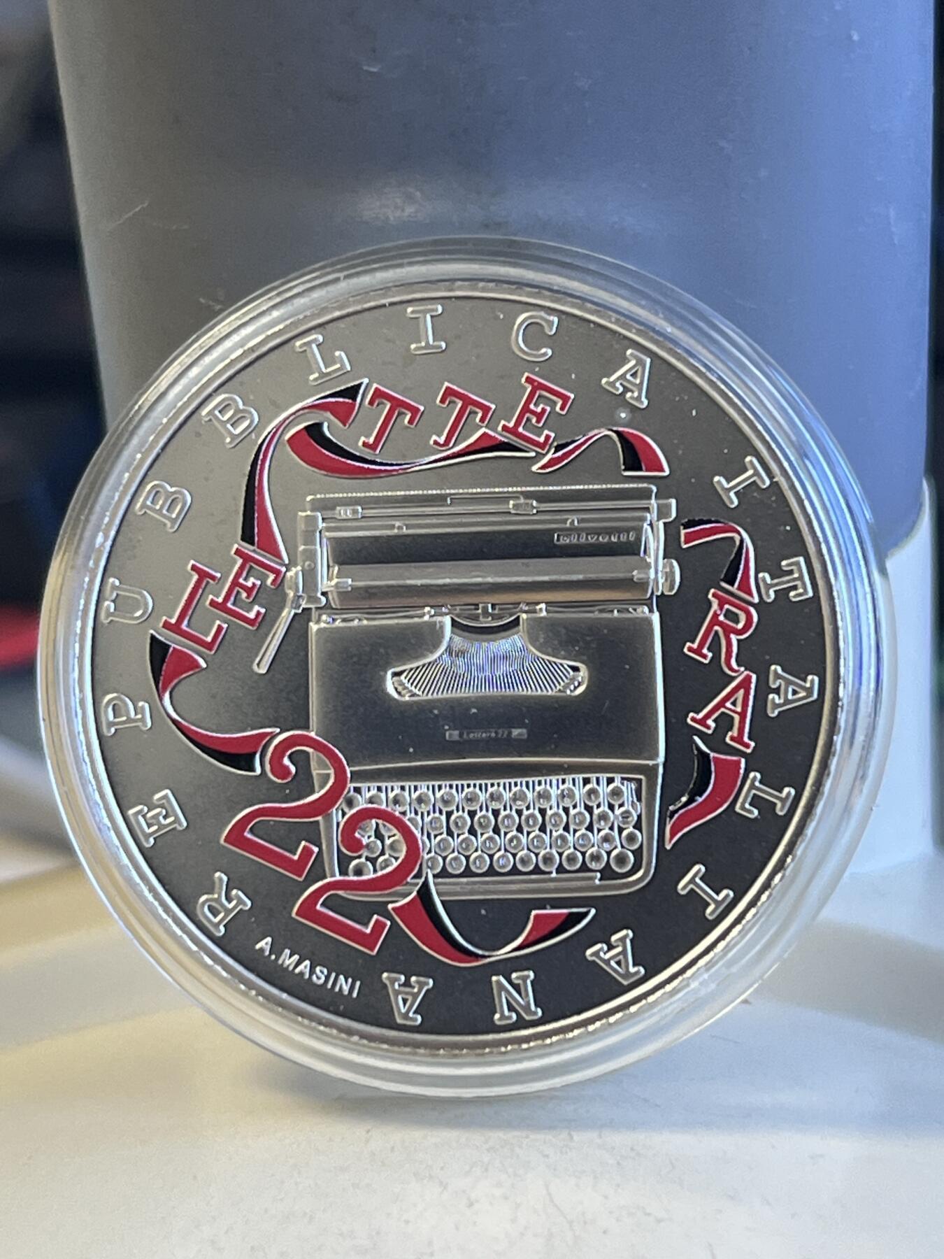 第173期拍卖【长期征集拍品】 意大利2020年打字机彩色纪念银币3枚套，白色和红色的稍有氧化