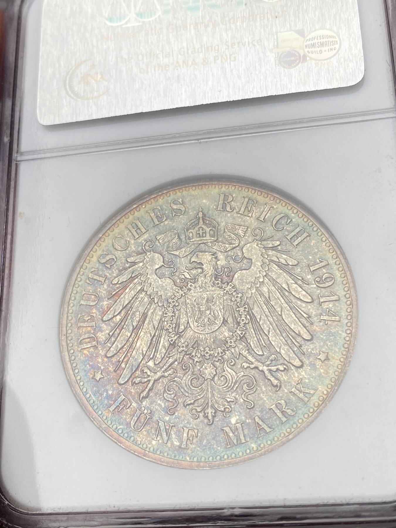 万国钱币拍卖第052期 NGC MS63 1914年德国萨克森长翅流通5马克 暴力孔雀绿七彩十字转光 NGC老盒加持