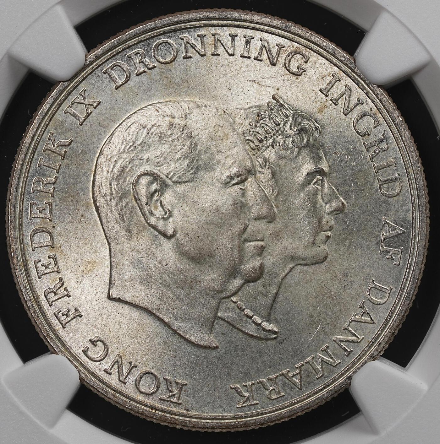 修遠堂世界钱币第八十二期 NGC MS65 1960年丹麦国王银婚纪念5克朗银币
