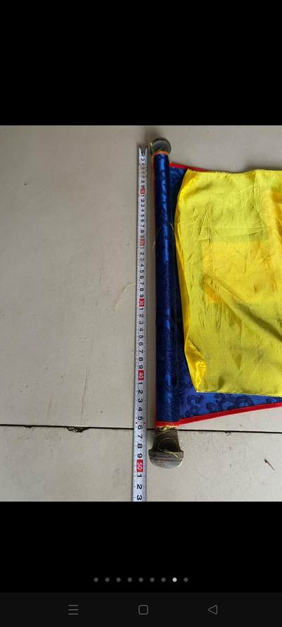 老寺庙拆迁偶得唐卡画，绢丝，手绘，精美绝伦，用料考究，做工精致，庙宇供奉多載，已开光，请回家吧，摆设供奉，镇宅辟邪，永世平安！ 老寺庙拆迁偶得唐卡画，绢丝，手绘，精美绝伦，用料考究，做工精致，庙宇供奉多載，已开光，请回家吧，摆设供奉，镇宅辟邪，永世平安！