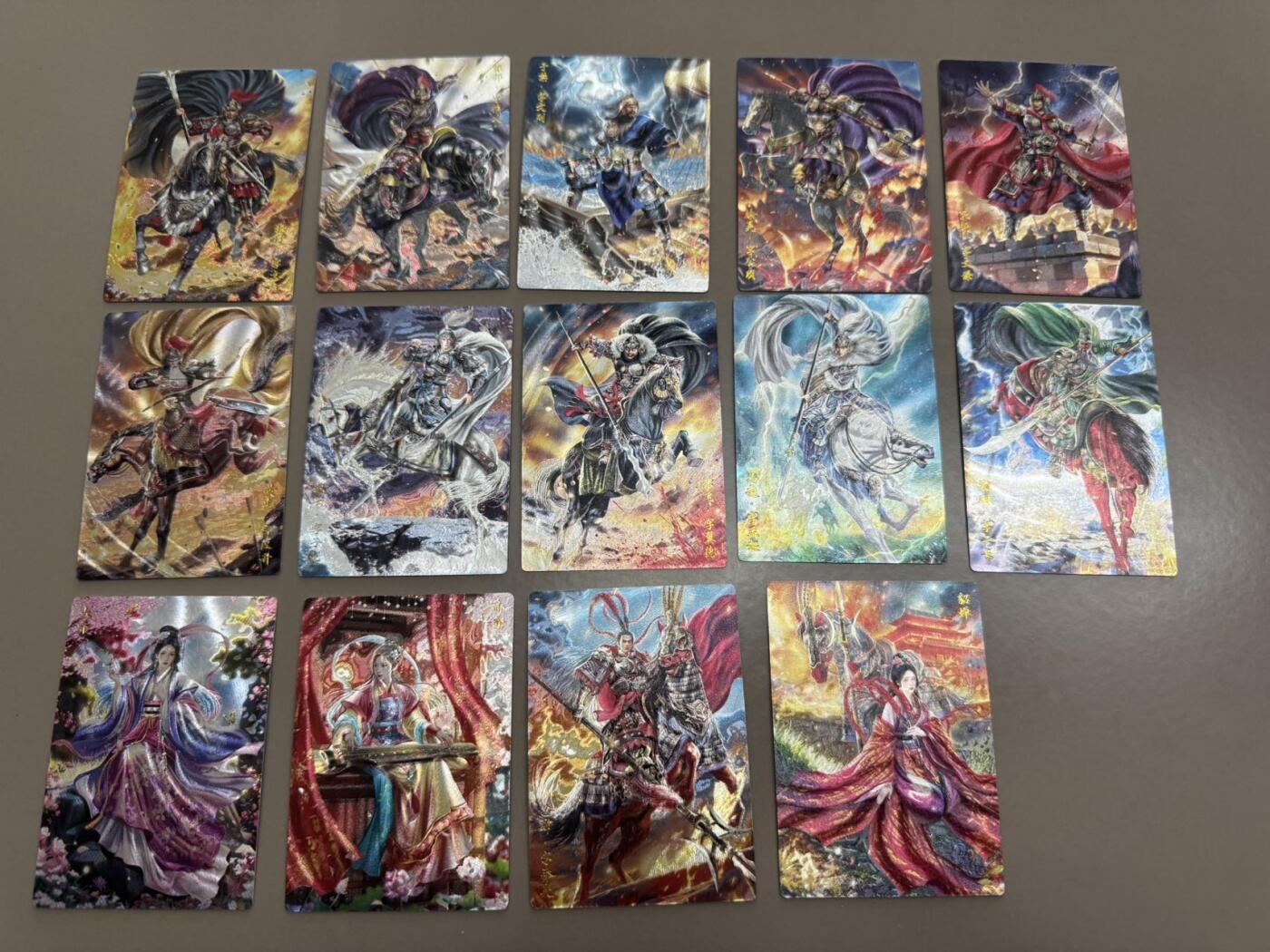 亡灵潮玩 蛇年第五场 8月31日20:00截拍 【全粗裸卡】三国英雄志第二弹 白羽三国 五虎+五子+大小乔+吕布貂蝉 14张