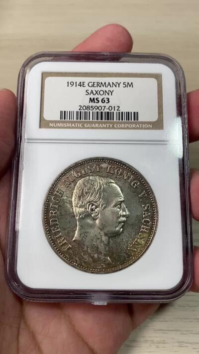 万国钱币拍卖第052期 NGC MS63 1914年德国萨克森长翅流通5马克 暴力孔雀绿七彩十字转光 NGC老盒加持