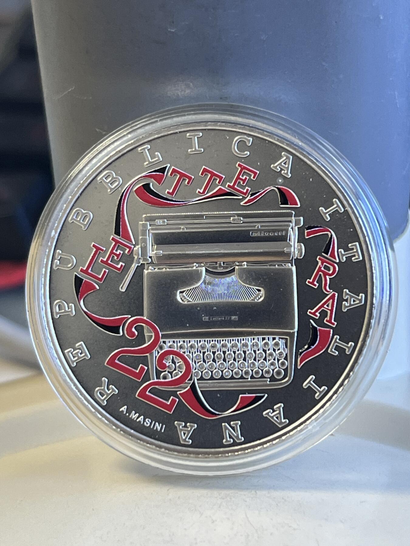 第173期拍卖【长期征集拍品】 意大利2020年打字机彩色纪念银币3枚套，白色和红色的稍有氧化