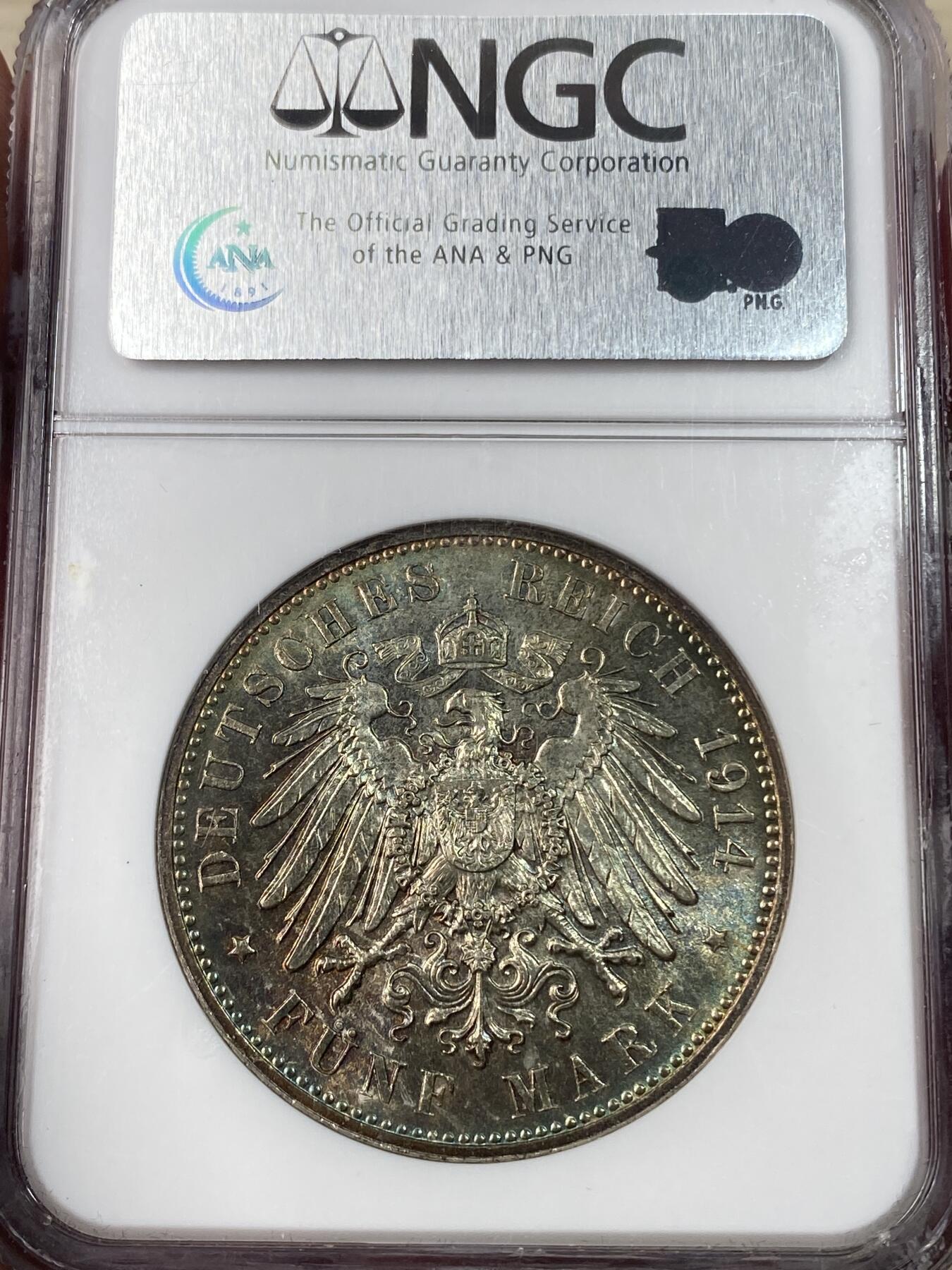 万国钱币拍卖第052期 NGC MS63 1914年德国萨克森长翅流通5马克 暴力孔雀绿七彩十字转光 NGC老盒加持