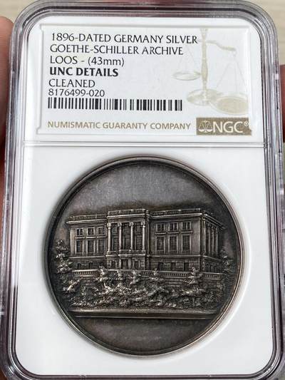 万国钱币拍卖第052期 - NGC UNCD 1896年德国歌德·席勒纪念档案馆落成纪念大银章 原味天鹅绒彩高浮雕 名家LOOS作品