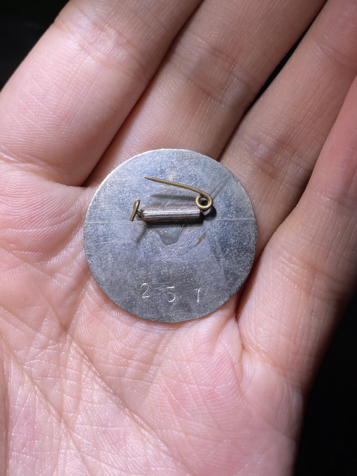 徽章照片证书专拍场 库存五六十年代内蒙古电力二公司