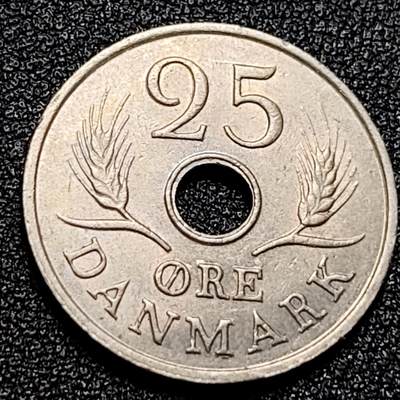 泉币菌-第101场-精品福利场 - 丹麦1967年25欧尔中孔镍币 玛格丽特二世花押 