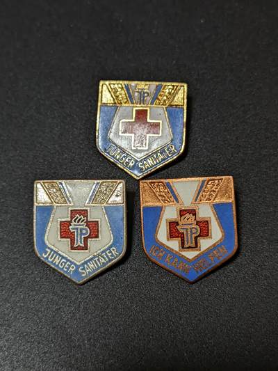 韵星假日拍卖第二十二期 -- Rimey Holidays Auction 22 - 民主德国台尔曼先锋队早期军事医疗辅助人员证章金银铜级三枚 铜热珐琅 极品少见