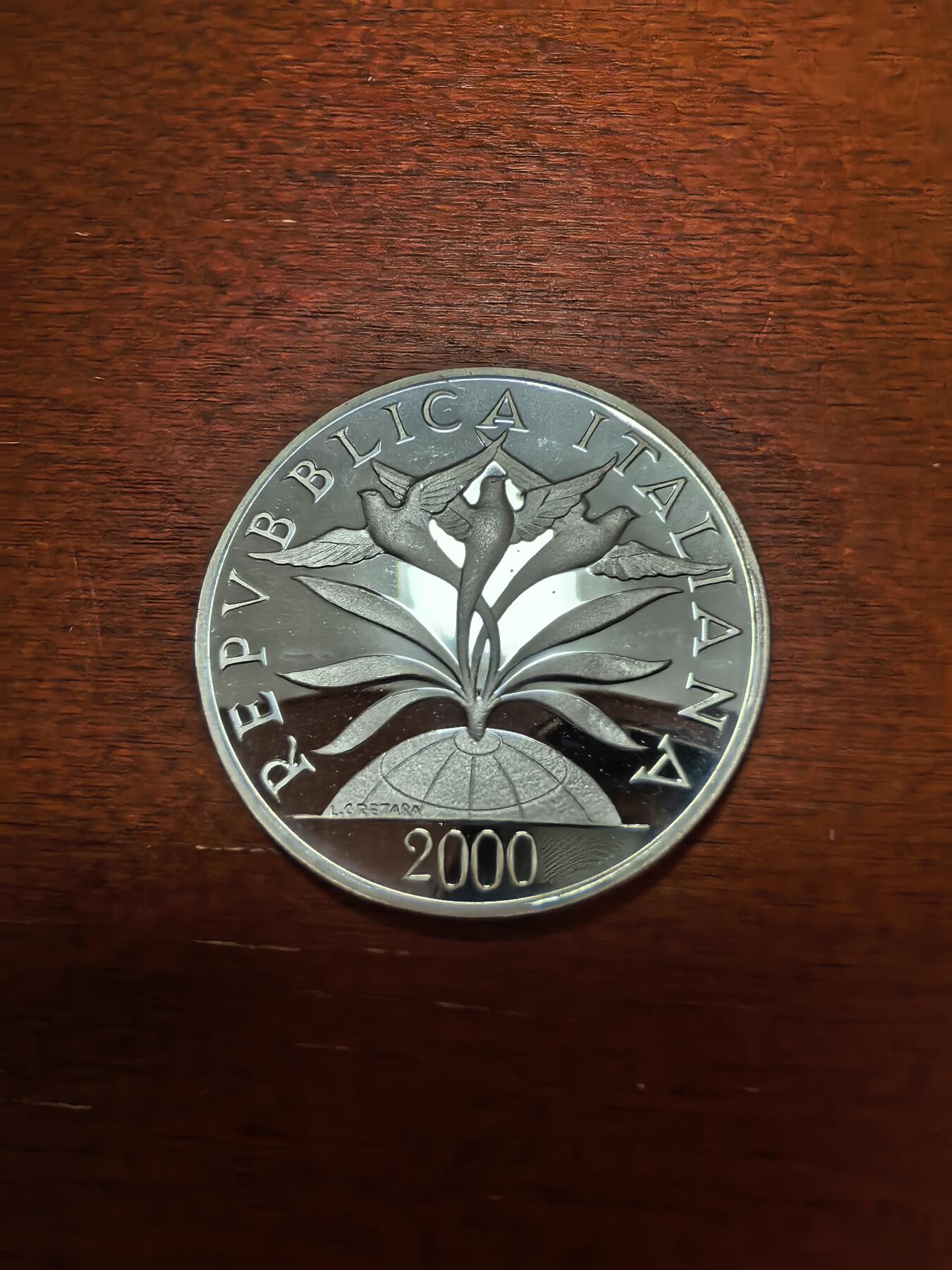 长老汇蛇年精选第四十一场拍卖 2000意大利千禧年之天空与和平10000里拉精制银币，22克835银，7000枚