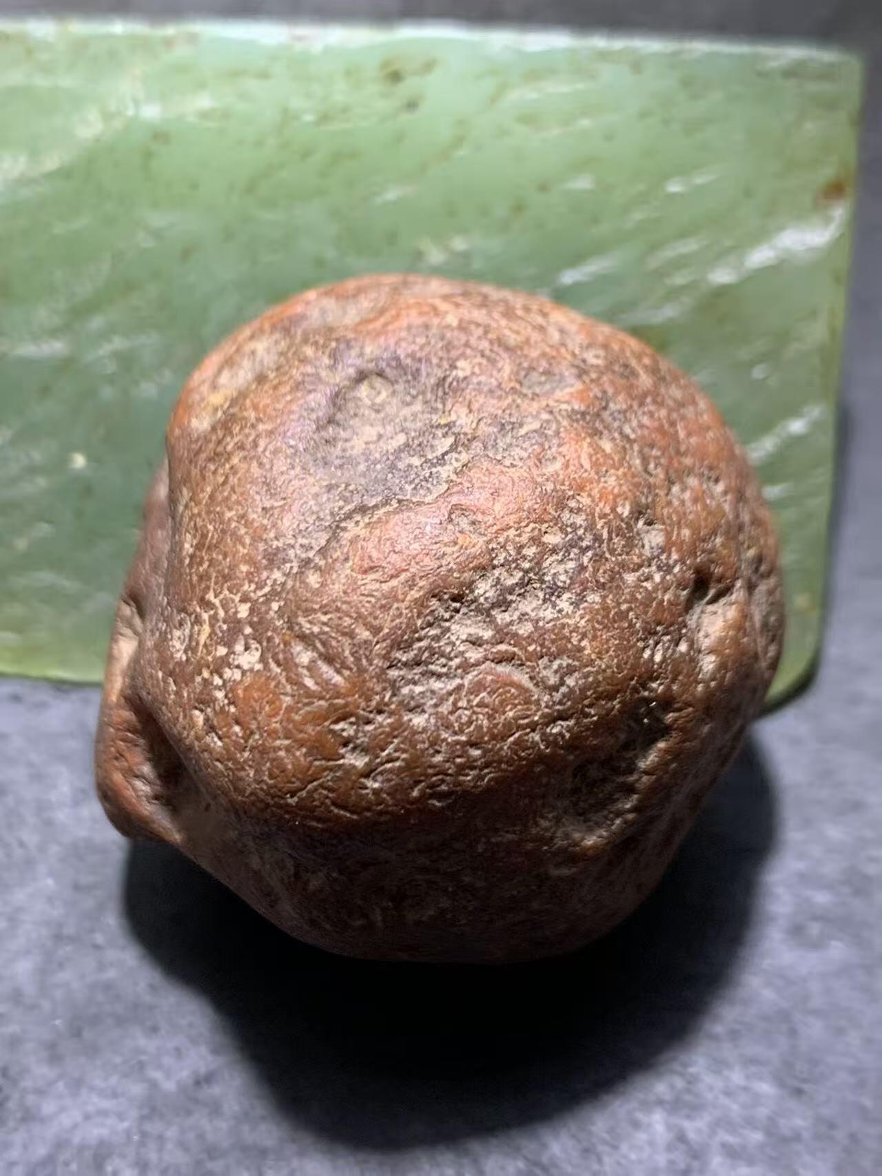 精美红皮开窗冻料南红玛瑙原石一颗