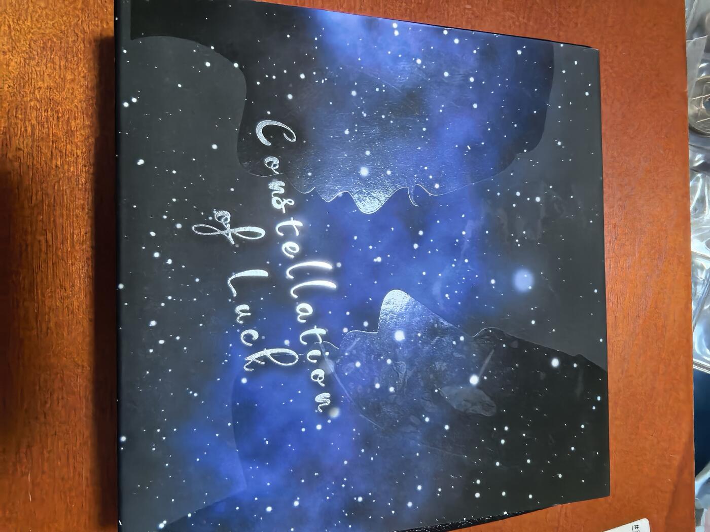 长老汇蛇年精选第四十一场拍卖 七夕佳品! 2019喀麦隆幸运星座1000法郎七角形精制银币，双面彩色施华洛水晶，盒证全，500枚