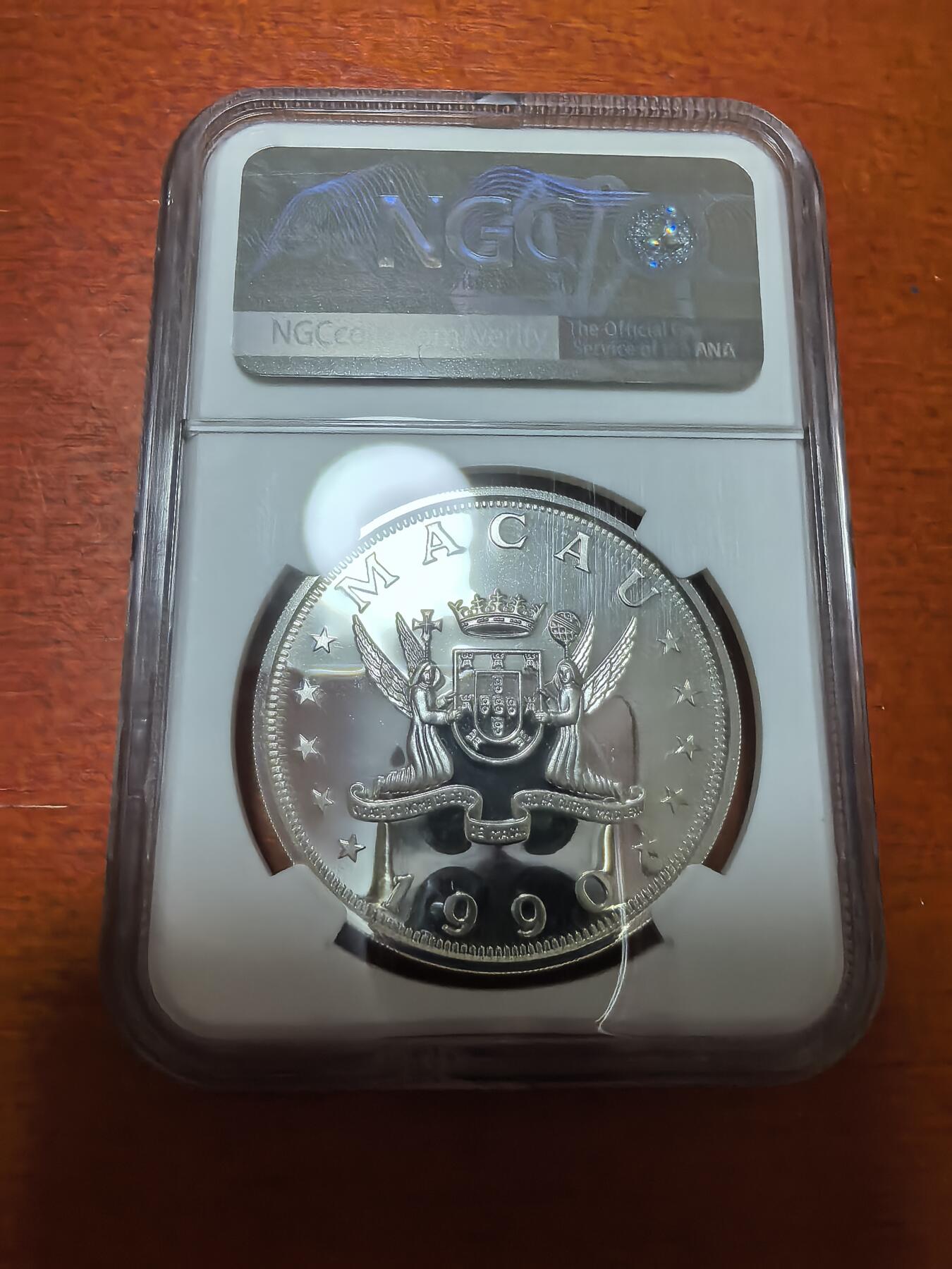 长老汇蛇年精选第四十一场拍卖 1990澳门马年100元精制银币，NGC PF67UC，3000多枚