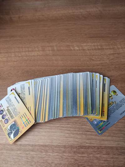 卡迷第6期，清仓 食玩卡 英雄联盟周边 90多张不重复