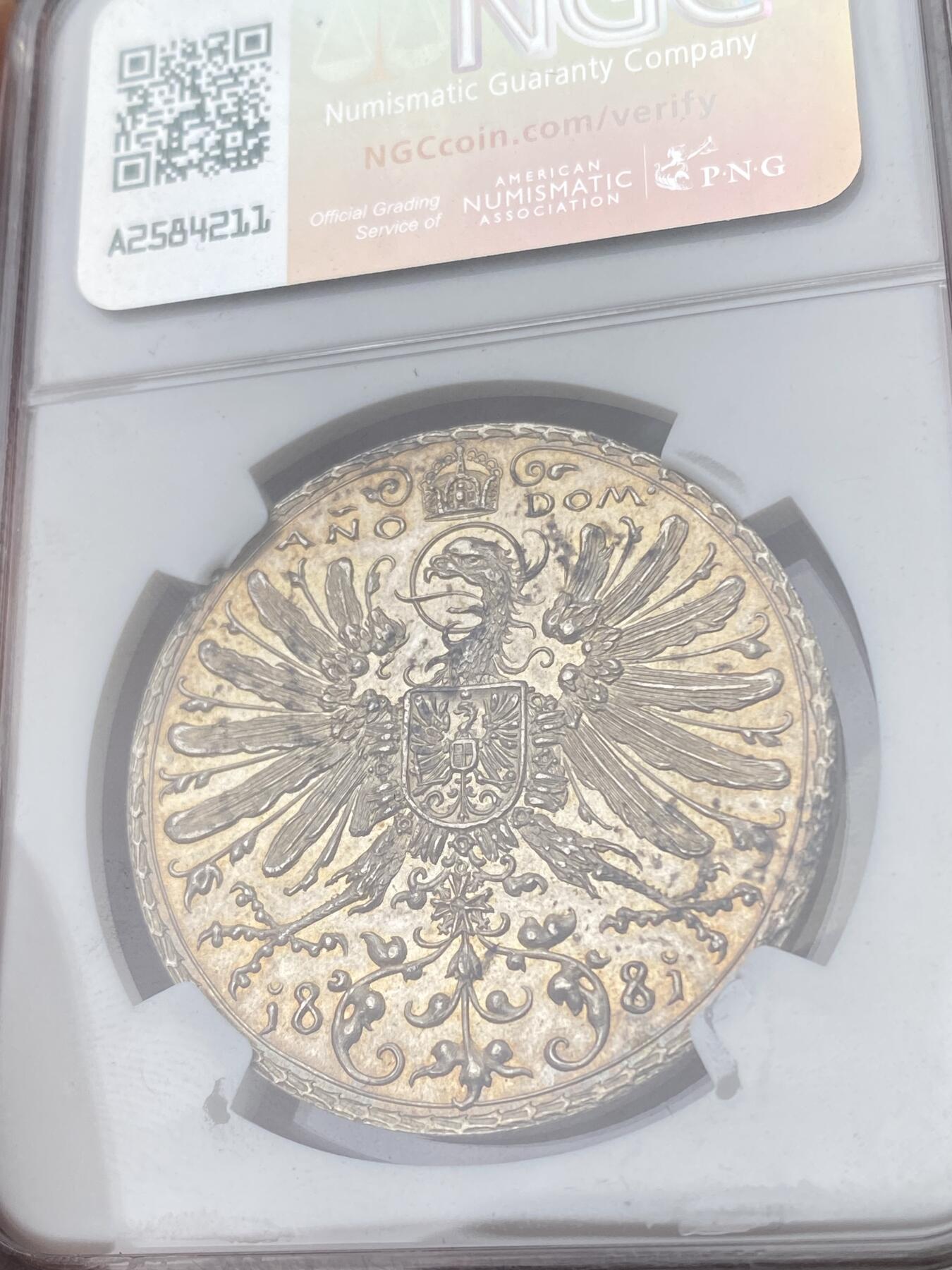 万国钱币拍卖第052期