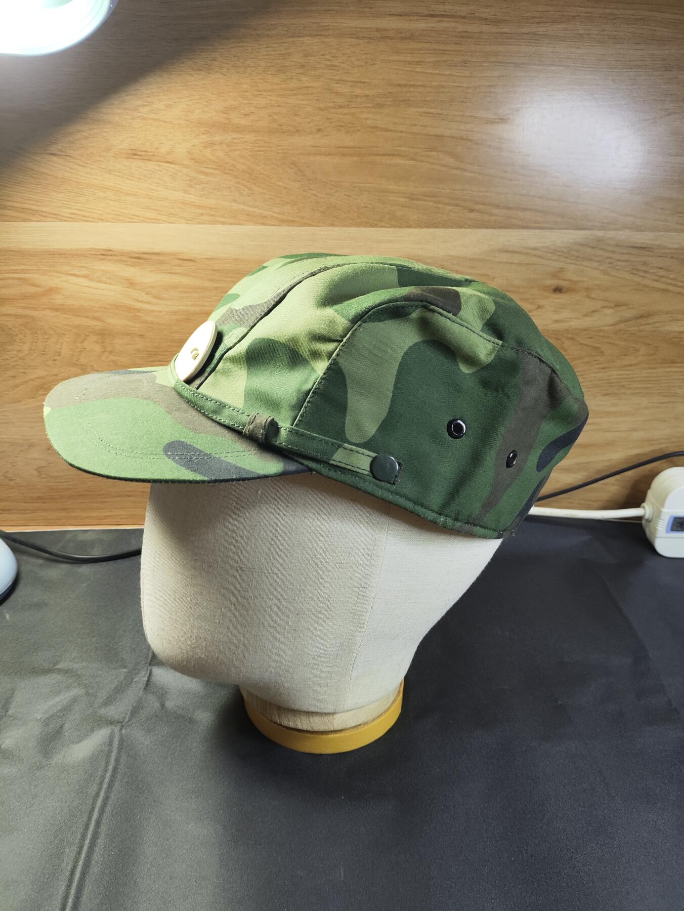 新时代收藏徽章红藏拍卖(第二十五场)  徽章纸品证书杂项 5元秒杀品 库存军训帽 许三多同款 送个塑料徽