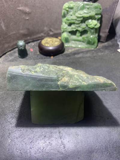 天然原皮和田玉碧玉原石一颗， 天然原皮和田玉碧玉原石一颗，