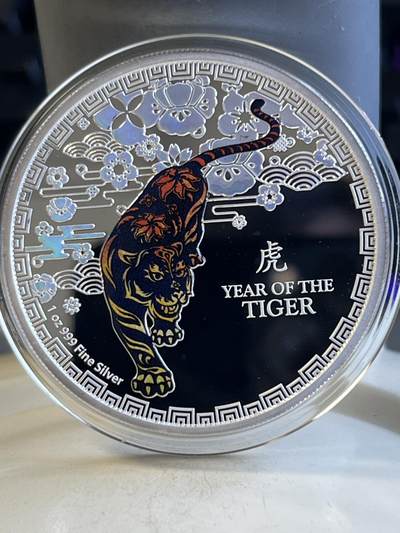 第173期拍卖【长期征集拍品】 - 纽埃2022年生肖系列虎年1盎司彩色精制纪念银币，999银，发行2000枚