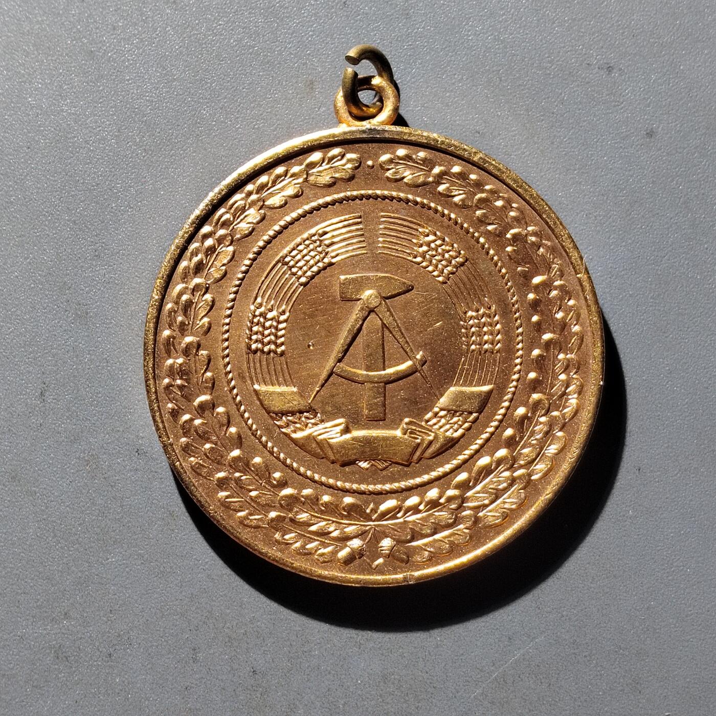 PCAI钱币30-497  纪念章卡小专场 东德纪念章