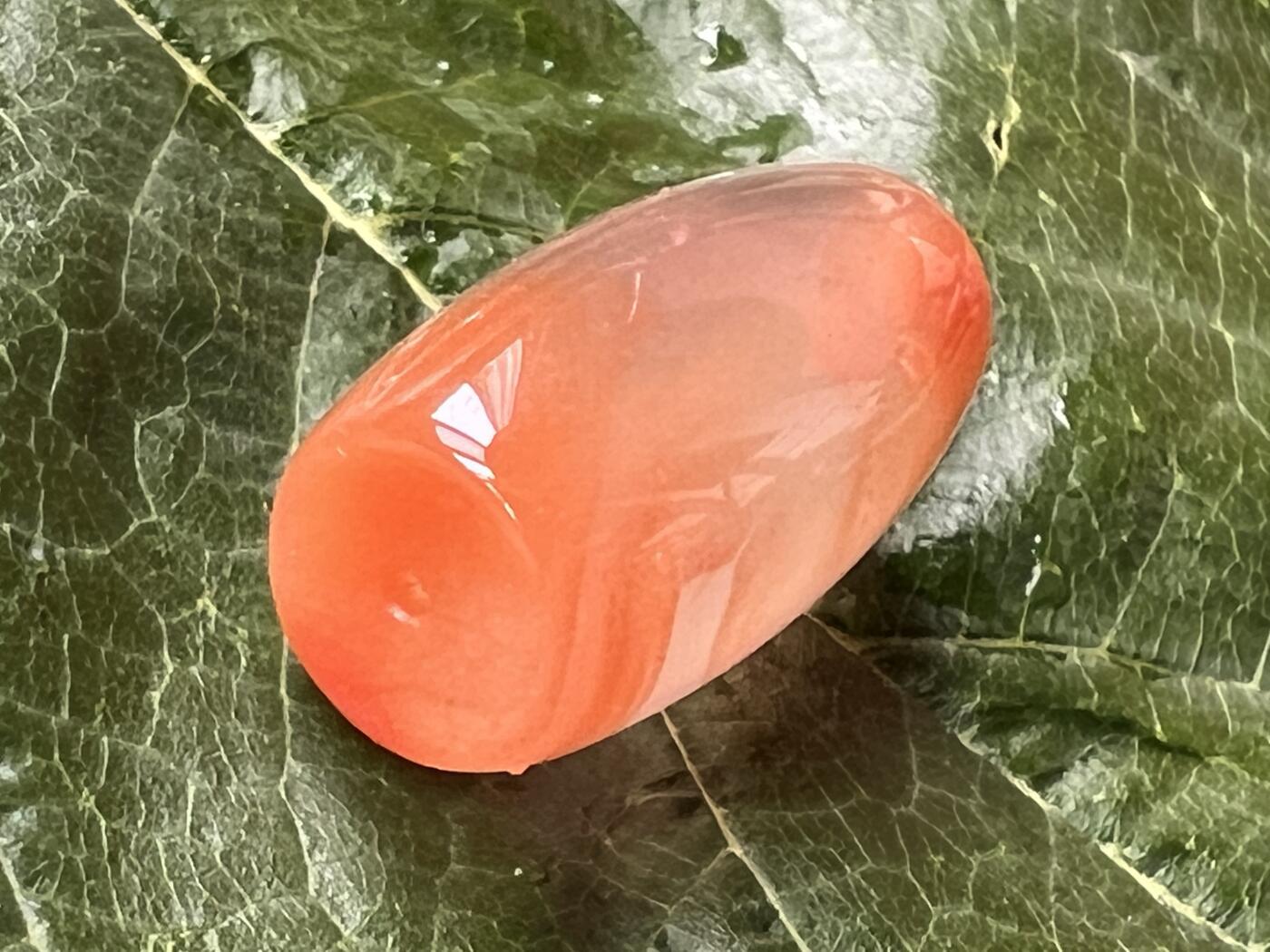 零元拍：南红玛瑙桶珠，约5.7克，23/12MM，颜色以实物为准。