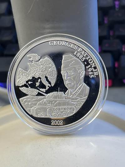 第173期拍卖【长期征集拍品】 - 刚果2002年二战美国将领巴顿精制银币，925银，26克，有瑕疵