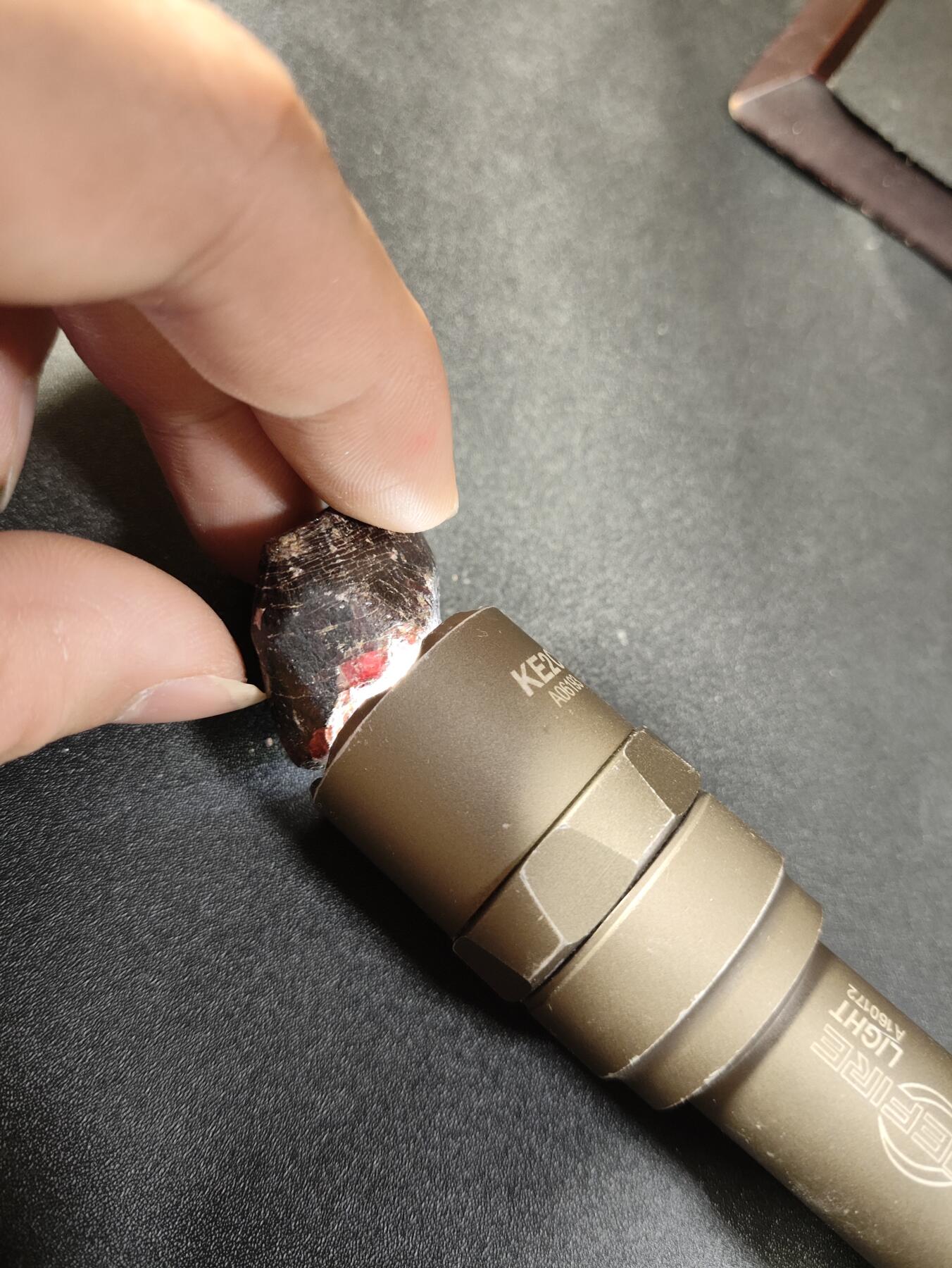 新时代收藏徽章红藏拍卖(第二十五场)  徽章纸品证书杂项 新疆特产宝石矿物标本 石榴石 颜色好看 克重24