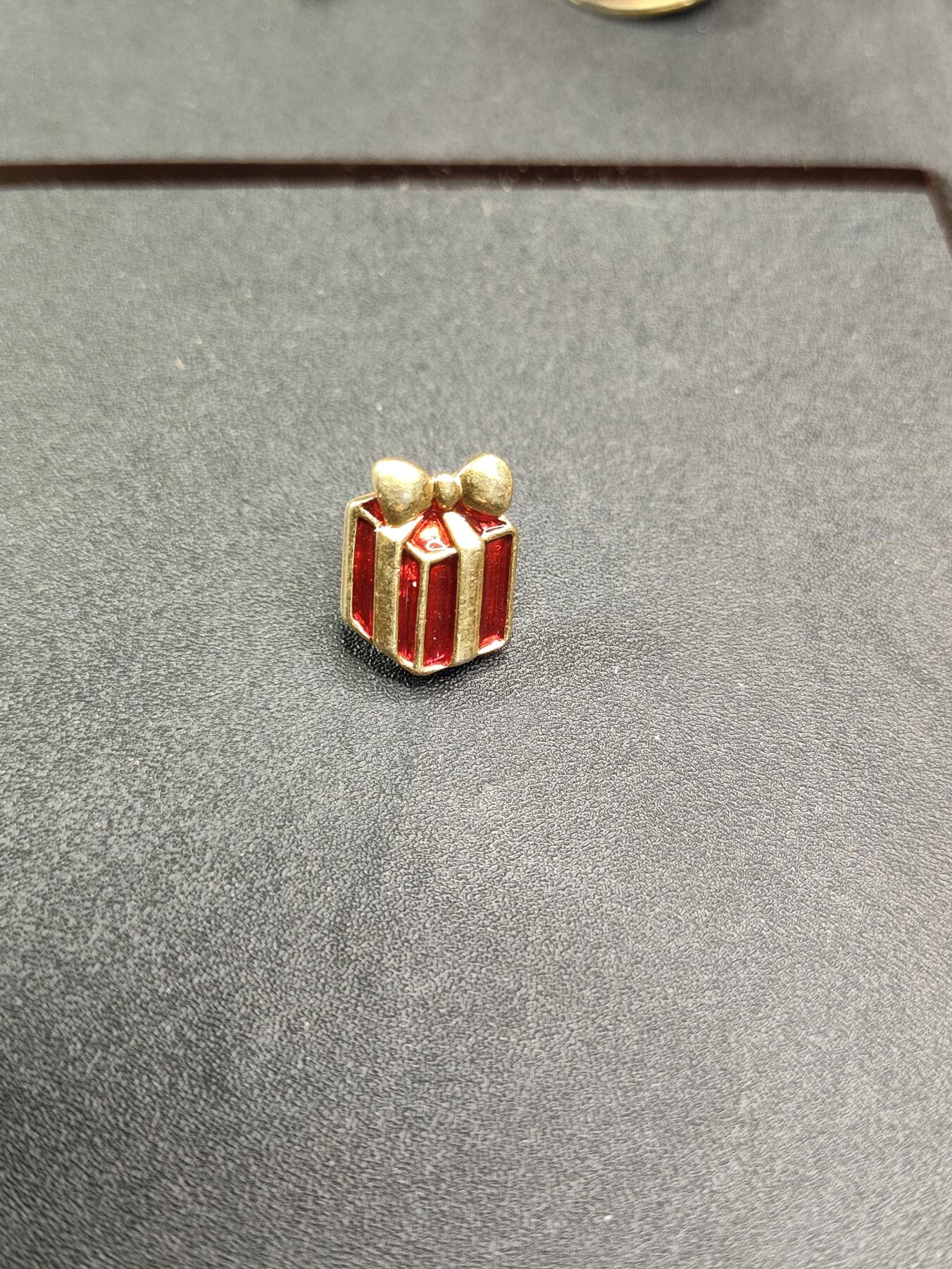 新时代收藏徽章红藏拍卖(第二十五场)  徽章纸品证书杂项 美国圣诞节胸章