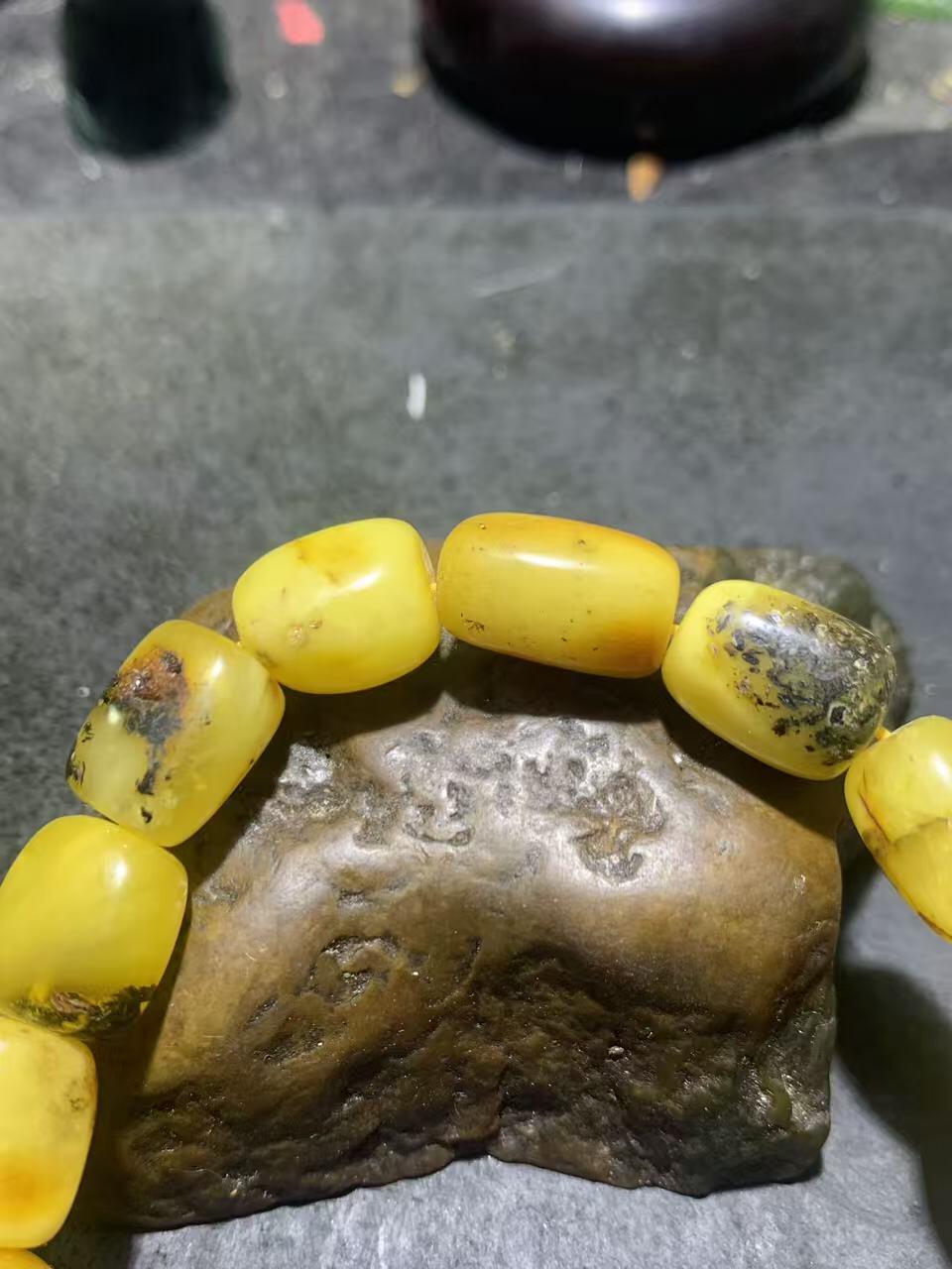 天然乌克兰蜜蜡随形手串1条！