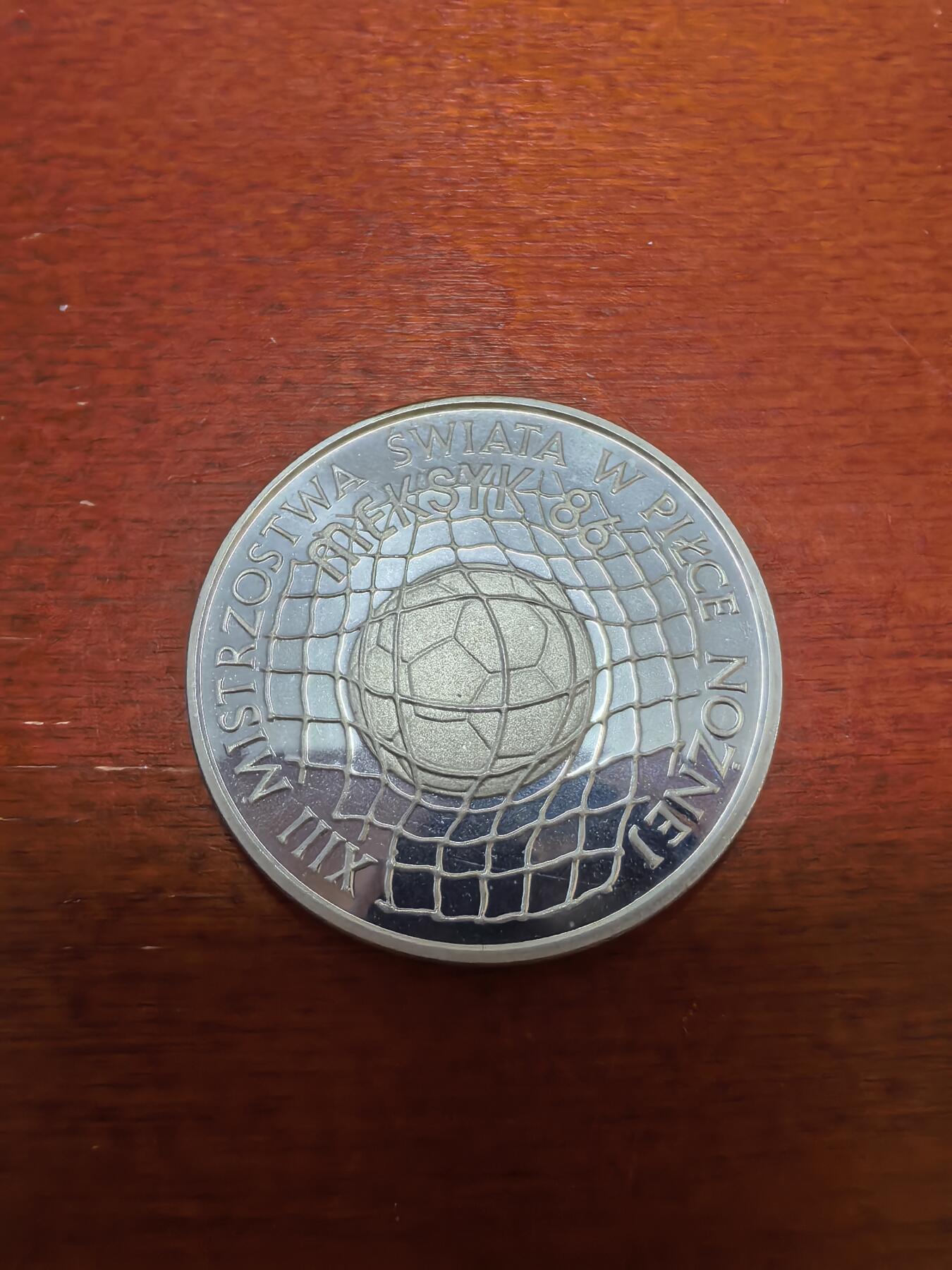 长老汇蛇年精选第四十二场拍卖 1986波兰世界杯500兹罗提精制银币，克书50美金