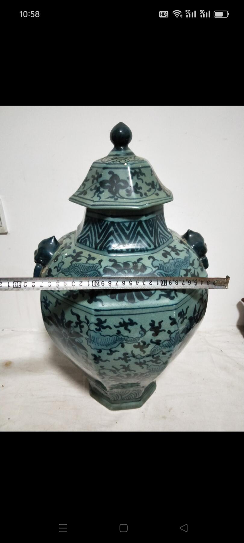 清代道光年  开片青花 【将军罐】底部有冲 不缺肉，尺寸大 重17斤半，其余品相不错  非常罕见难得，收藏价值极高，包老！