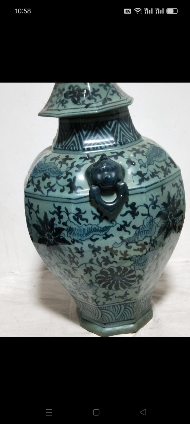 清代道光年  开片青花 【将军罐】底部有冲 不缺肉，尺寸大 重17斤半，其余品相不错  非常罕见难得，收藏价值极高，包老！