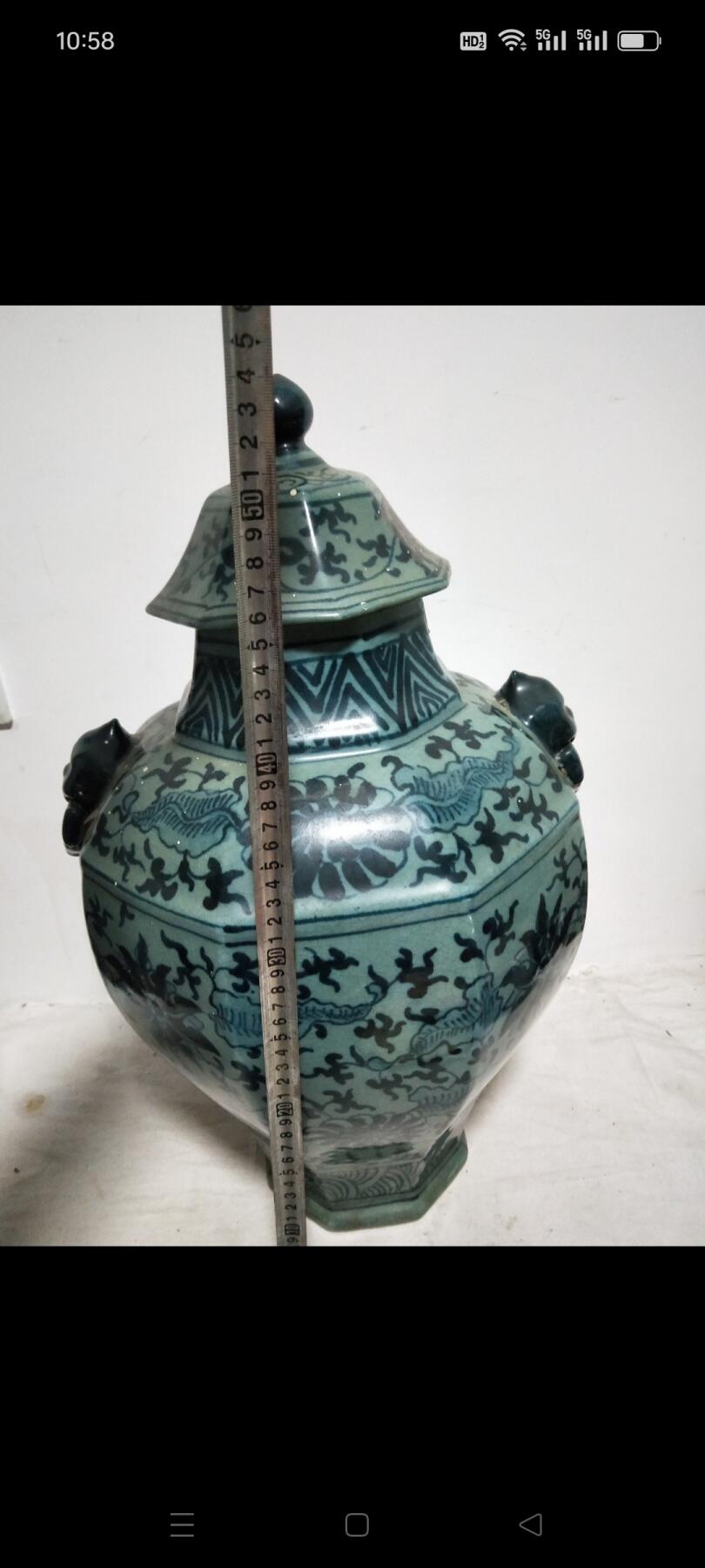 清代道光年  开片青花 【将军罐】底部有冲 不缺肉，尺寸大 重17斤半，其余品相不错  非常罕见难得，收藏价值极高，包老！