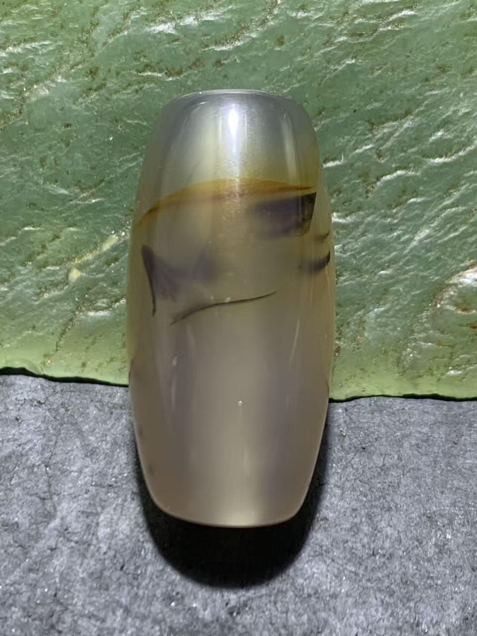 高玉化冻料巴西玛瑙通货桶珠一个，