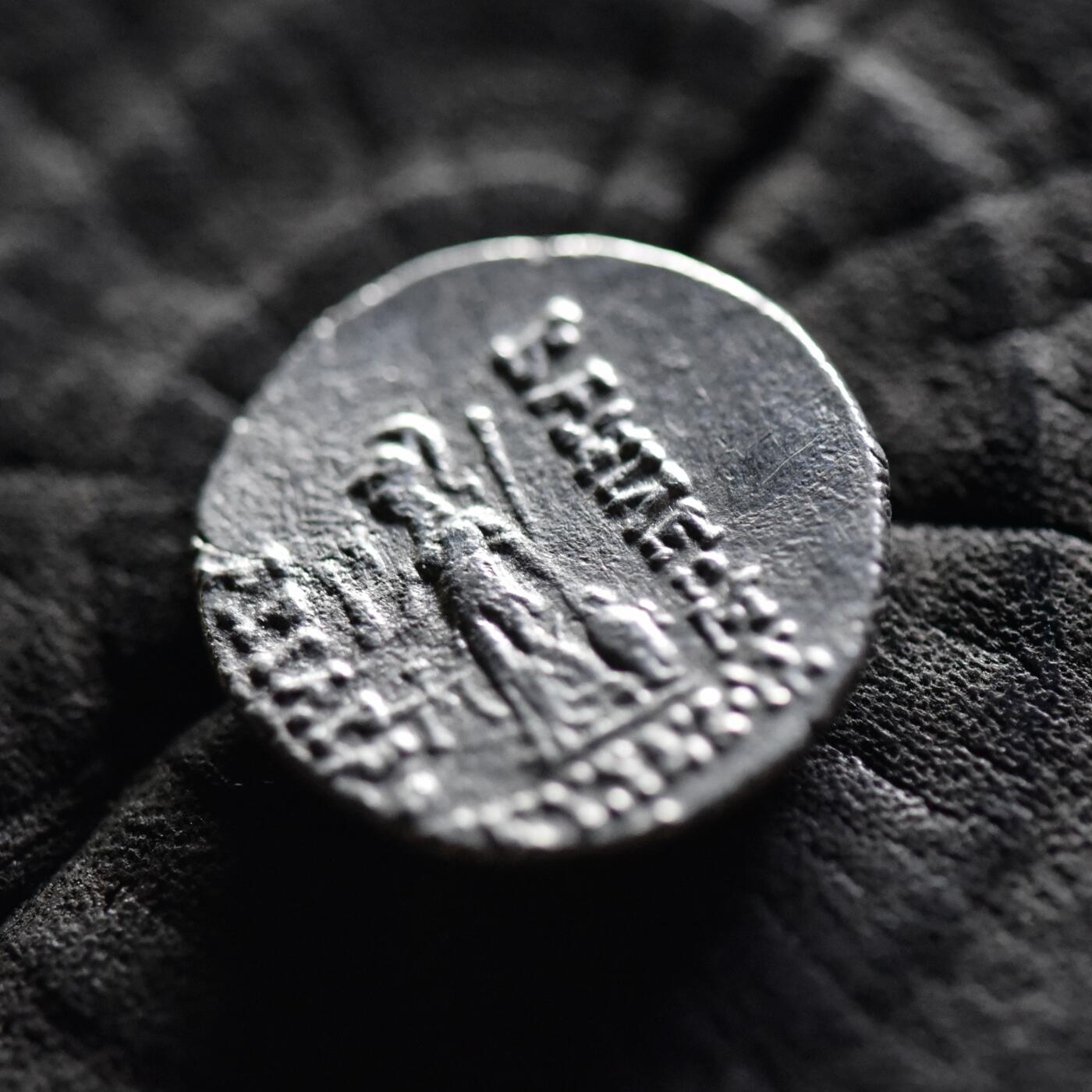【良泉】【国庆精品场】10月2日晚19.30点开拍！ 222组，西方古代钱币、印章专场 公元前100-85年【古希腊】卡帕多西亚王国【本都治下】阿里阿拉特斯九世（本都国王-米特拉达梯斯六世之子），打制其父头像，一德拉克马银币，3.62克