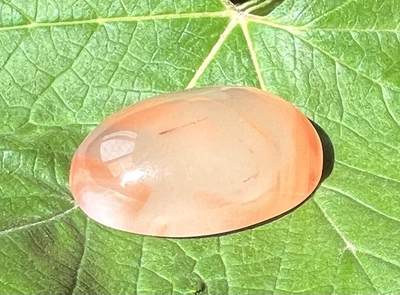 零元拍：超大一颗南红玛瑙冰飘戒面。尺寸：约7.2克，27/18/9.5MM，凉山联合冰飘料，满荧光，红色飘花非常漂亮颜色以实物为准。拍中即送一斤南红鱼缸料，只多不少。 - 零元拍：超大一颗南红玛瑙冰飘戒面。尺寸：约7.2克，27/18/9.5MM，凉山联合冰飘料，满荧光，红色飘花非常漂亮颜色以实物为准。拍中即送一斤南红鱼缸料，只多不少。