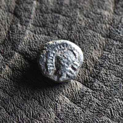 【良泉】【国庆精品场】10月2日晚19.30点开拍！ 222组，西方古代钱币、印章专场 - 公元前4-3世纪【古希腊】头盔铜币，0.98克