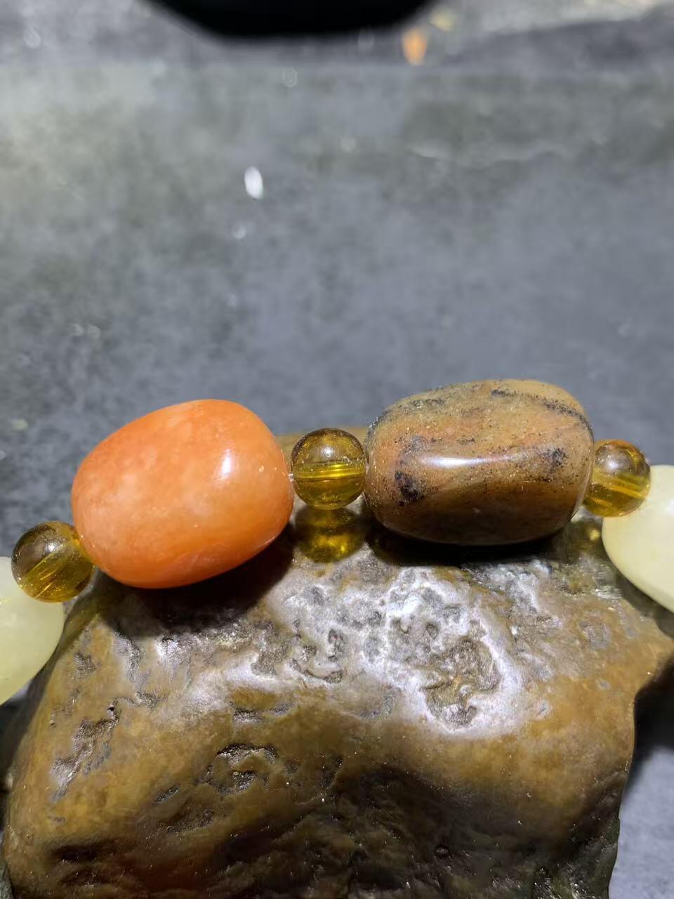 金丝玉随形单圈手串一条
