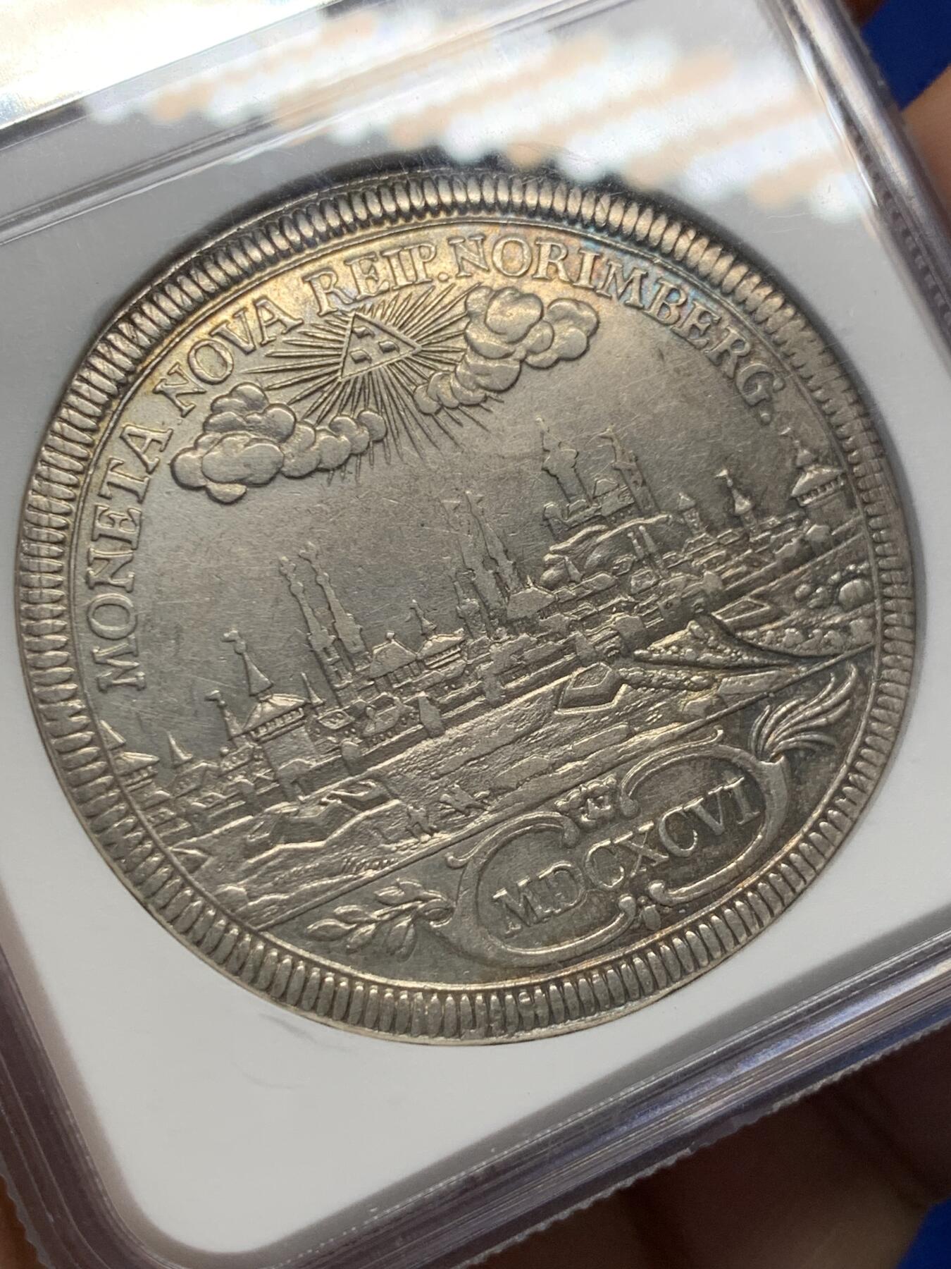 《竞宝斋》第414场 周日，周一，2场连拍 （全场包邮） NGC AU55 德国 1696年 纽伦堡 天使和城市景观泰勒 少见品种，少见好品