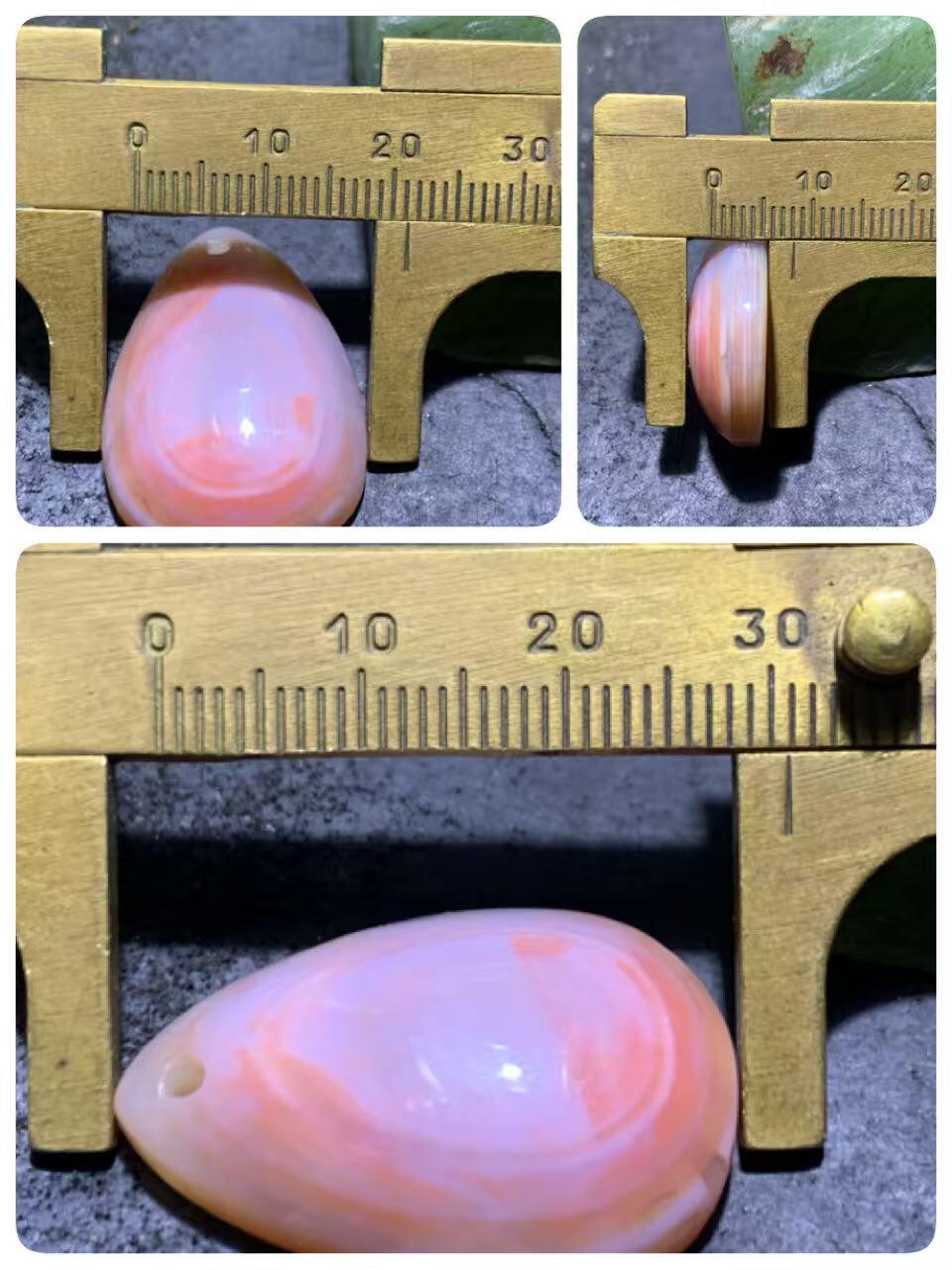 精美川料红白南红玛瑙天眼纹吊坠一个，
