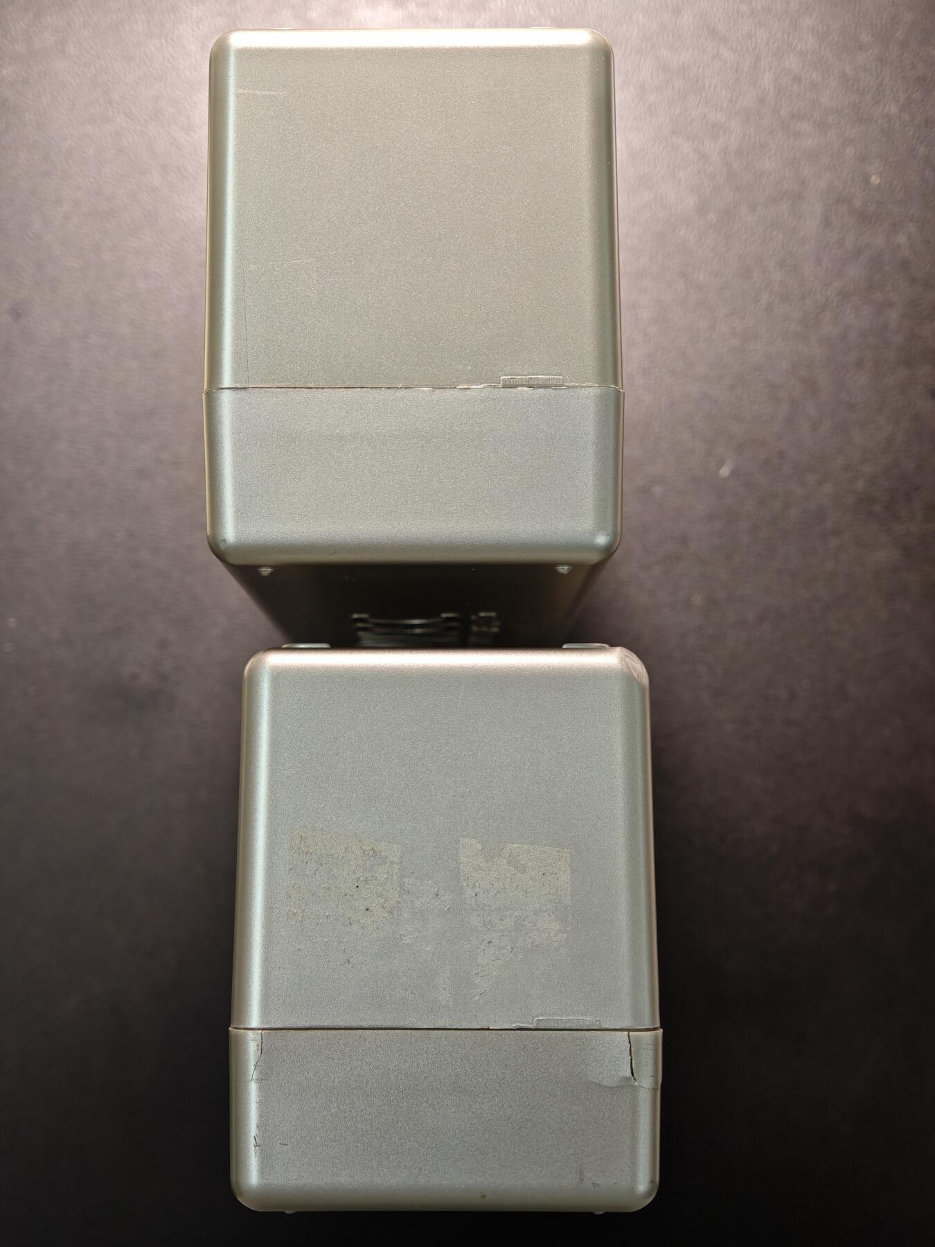 【德藏】世界币章拍卖第144期（拍品征集中~欢迎藏友联系） 原装NGC20枚常规尺寸储币盒 成色如图 盖松 一个盖有裂