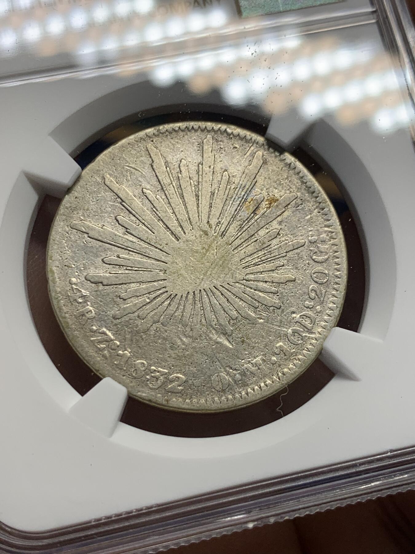 《竞宝斋》第414场 周日，周一，2场连拍 （全场包邮） NGC VGD 1832年墨西哥鹰洋4R 早期鹰洋，还是少见的4R，这种看不出清洗，但很可惜NGC没给分