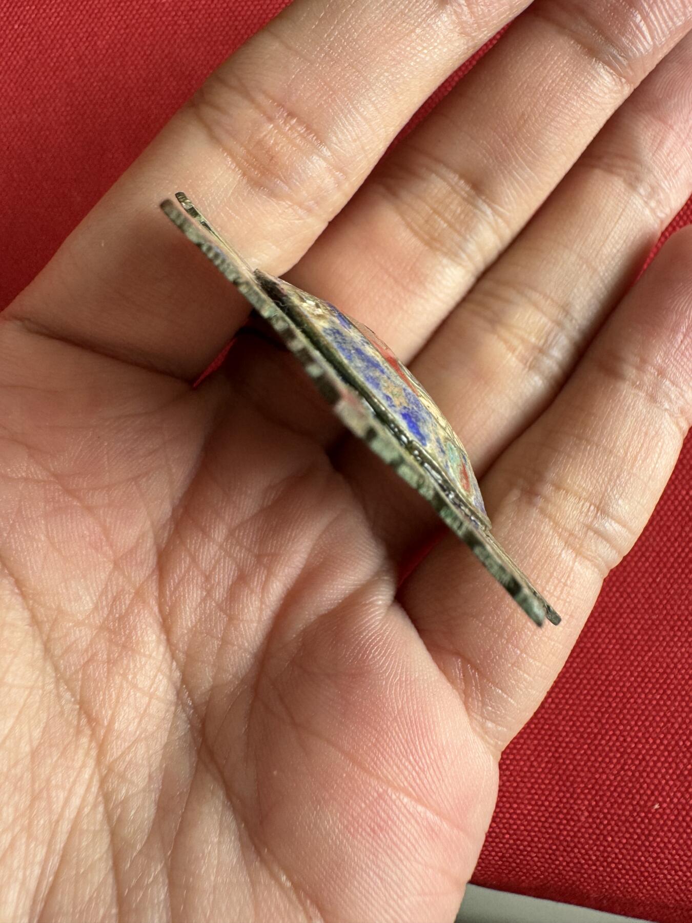 五哥徽章群   2号周二晚上八点4群联拍