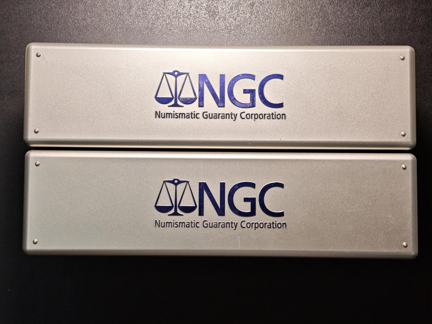 【德藏】世界币章拍卖第144期（拍品征集中~欢迎藏友联系） 原装NGC20枚常规尺寸储币盒 成色如图 盖松 一个盖有裂