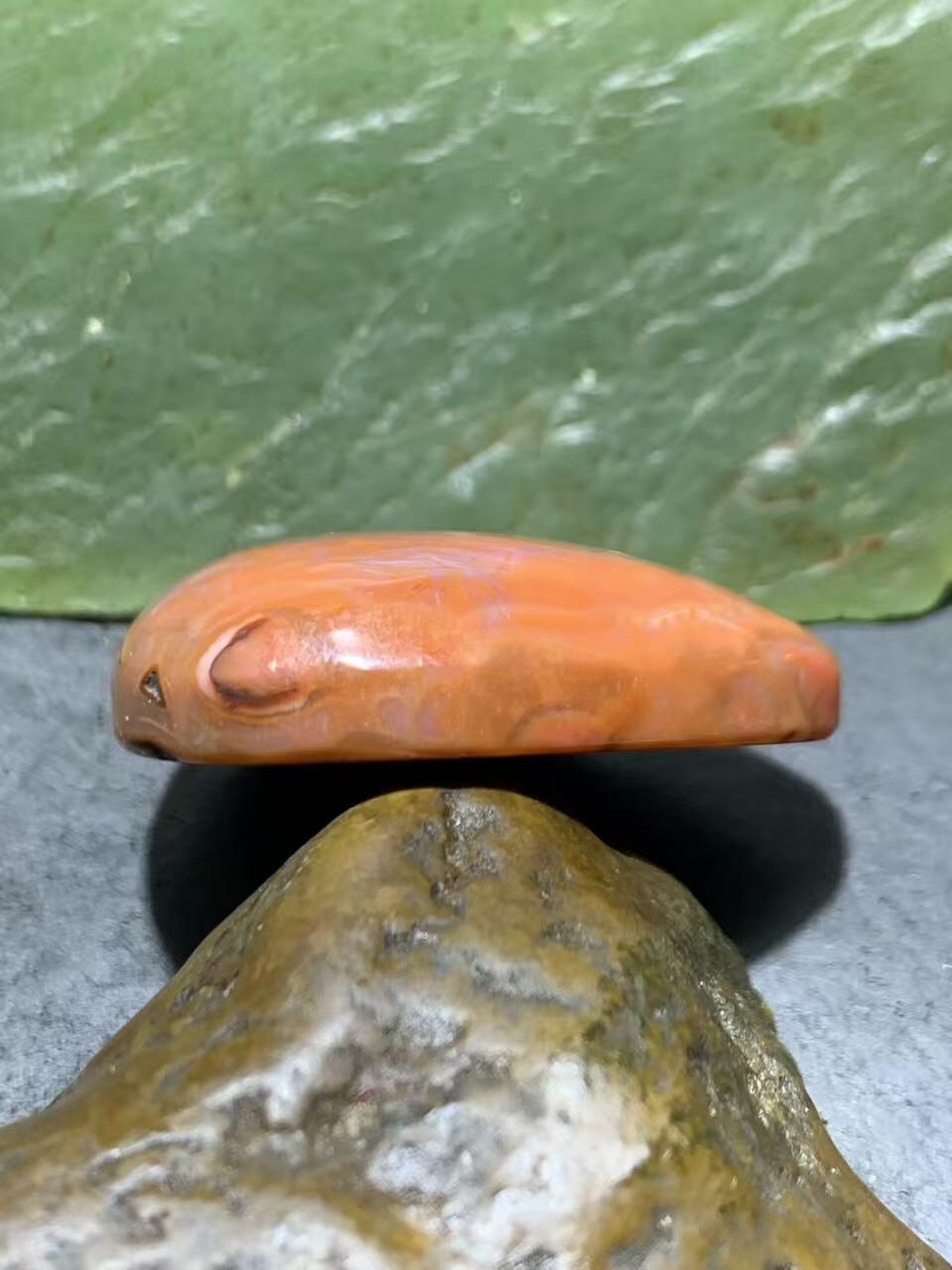 罕见川料南红玛瑙晶洞吊坠一个，